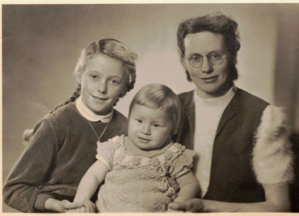 Neu_1_CCF_000676_Susanne_1953_54 _001jpg