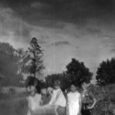 Neu_1_CCF_000295_LübowOstern1958_Tina_Susi_Antje_Martin_regine-Hansi_001