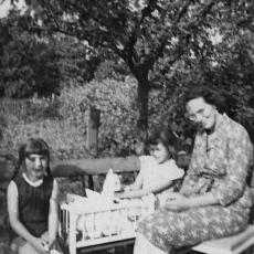 CCF_000183_TinaundMariita1960