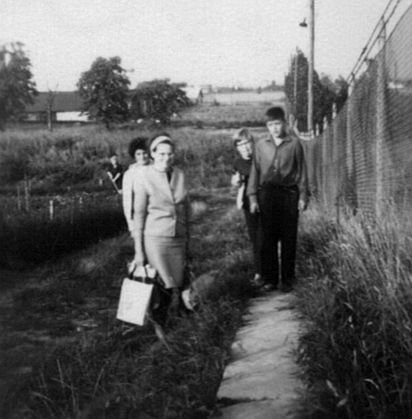 CCF_000429_Wendorf_TanteElla_Lotte_Martin_Susi1967